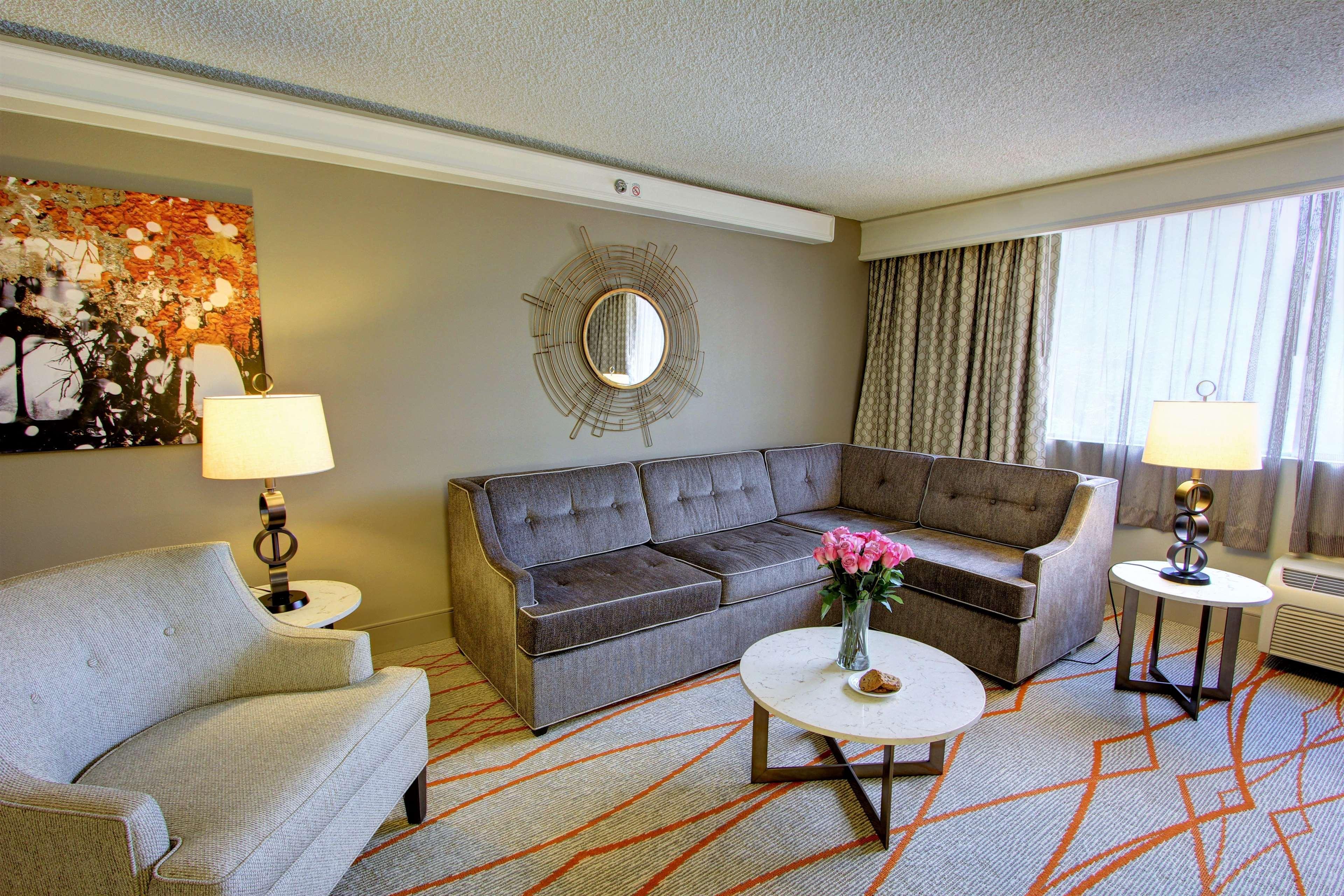 Doubletree By Hilton Denver Central Park المظهر الخارجي الصورة