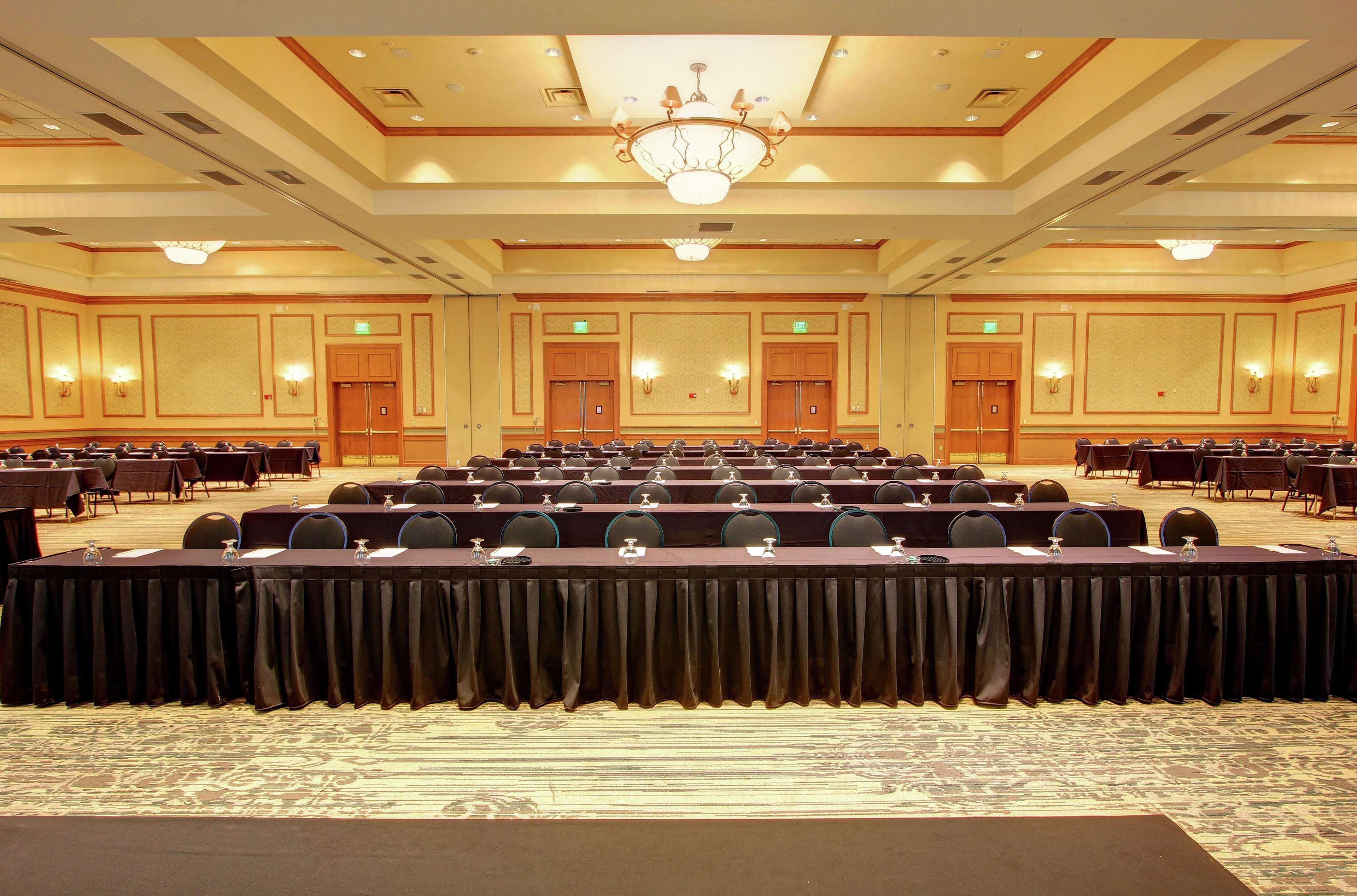 Doubletree By Hilton Denver Central Park المظهر الخارجي الصورة