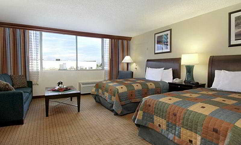Doubletree By Hilton Denver Central Park المظهر الخارجي الصورة
